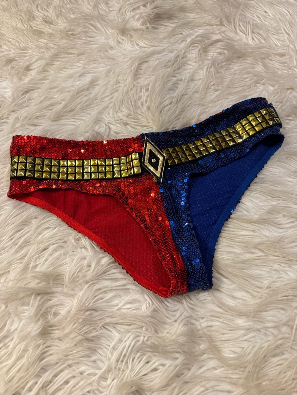 Women’s Harley Quinn sequin shorts (E7)